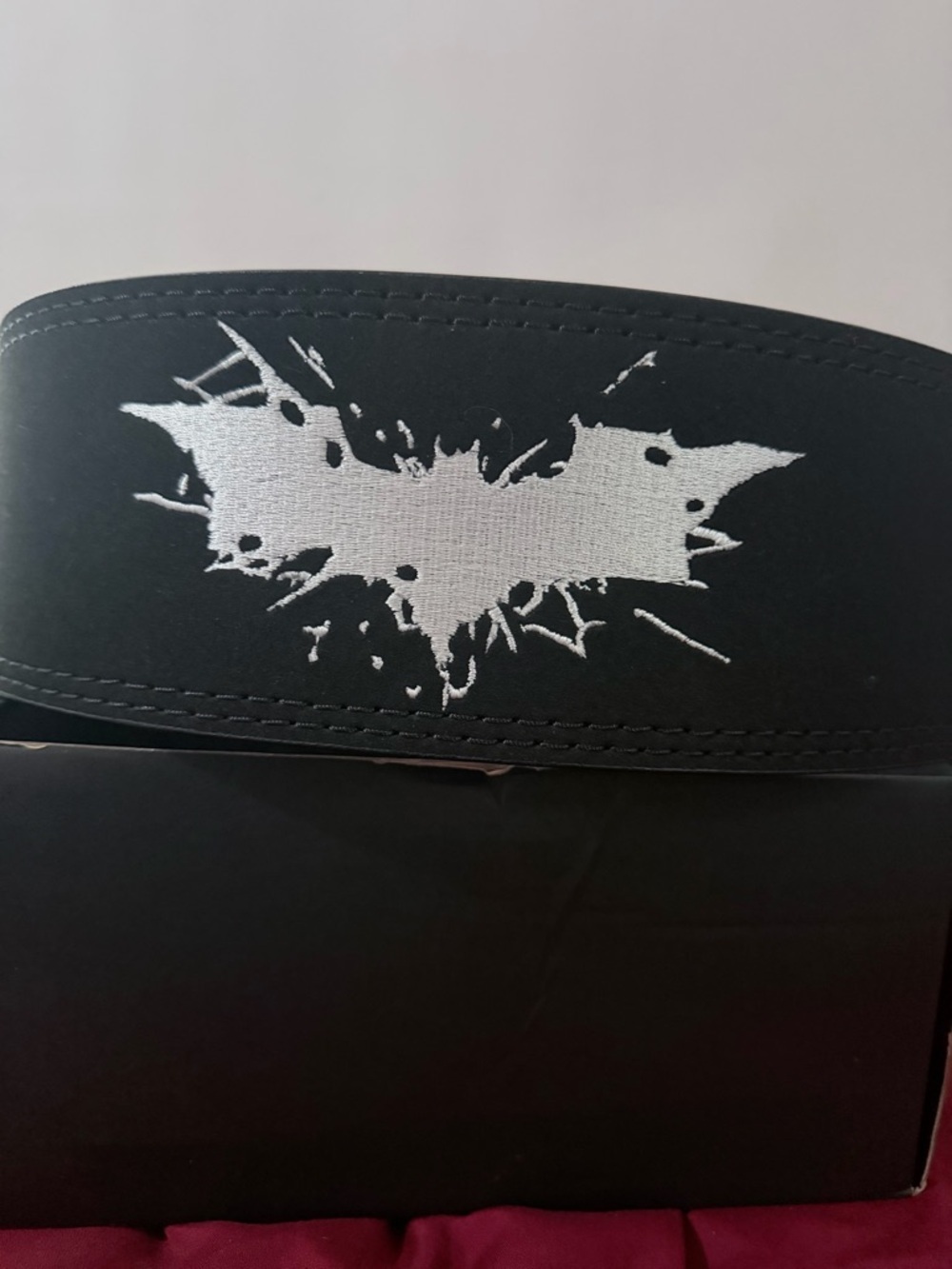 Black Wing-Embroidered Men’s Waist Belt - Picture 4 of 6